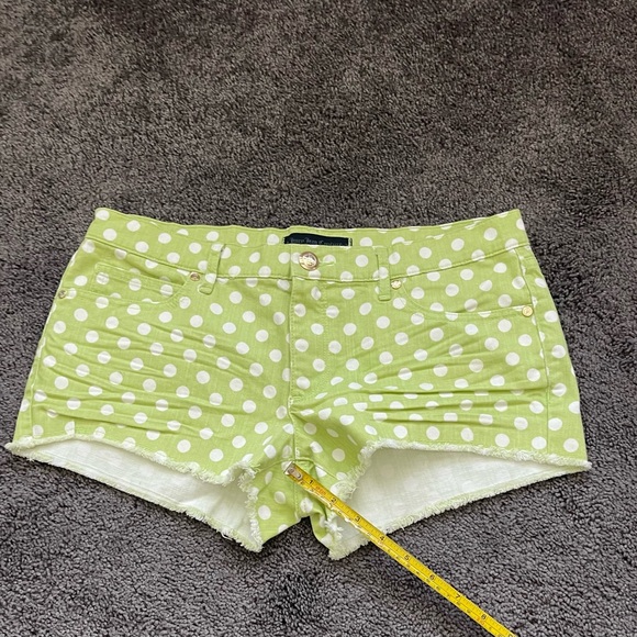 Juicy Couture Size 29 Lime Green Polka Dot Frayed Hem Shorts - Picture 3 of 9